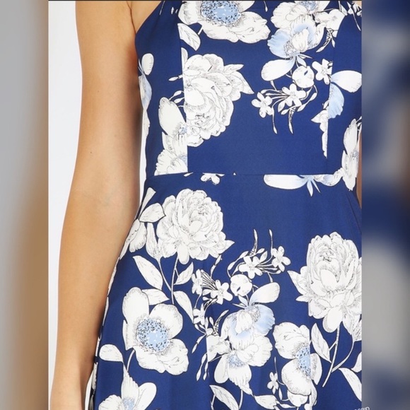 Blue Halter neck floral print maxi dress - Picture 4 of 6